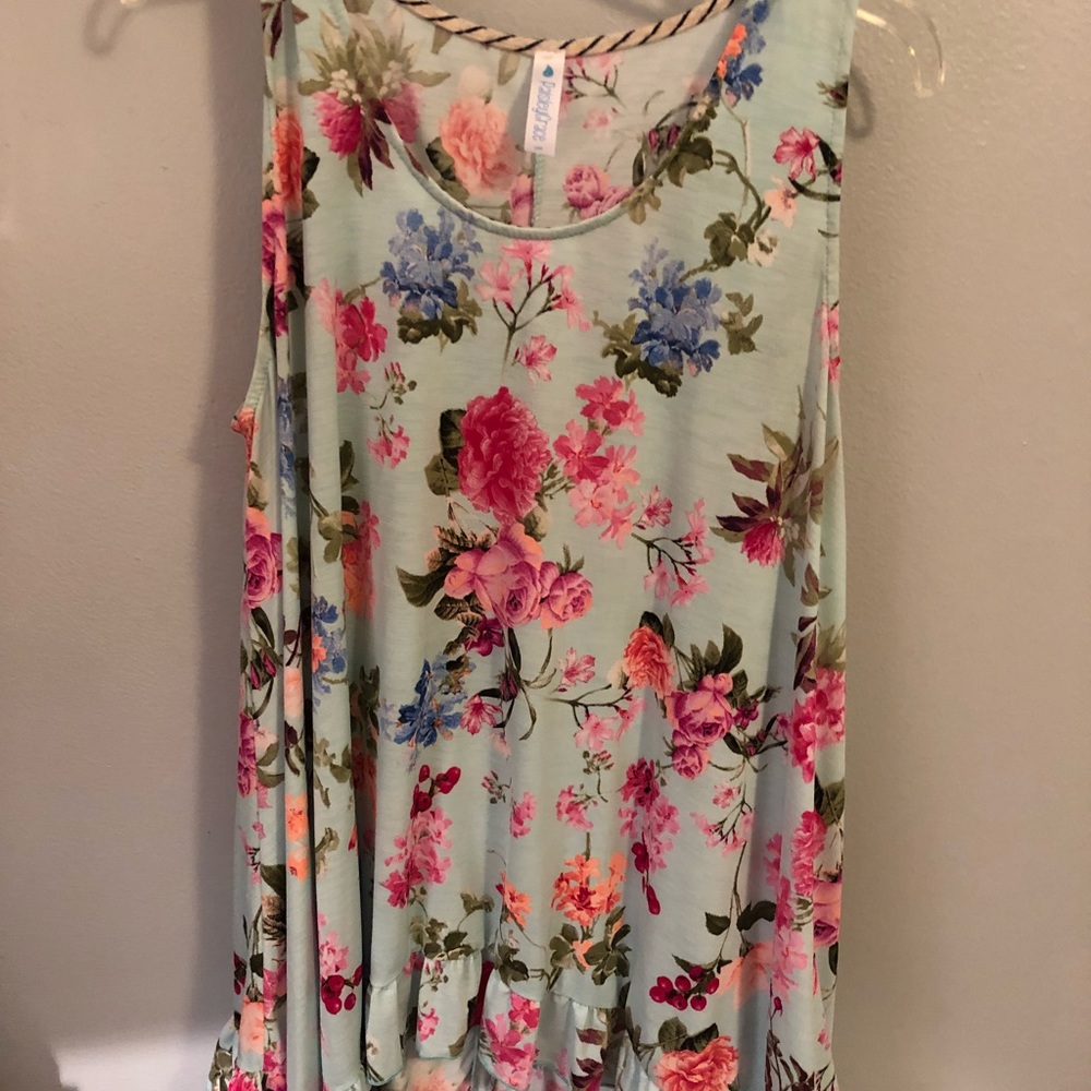 Size xl floral tank